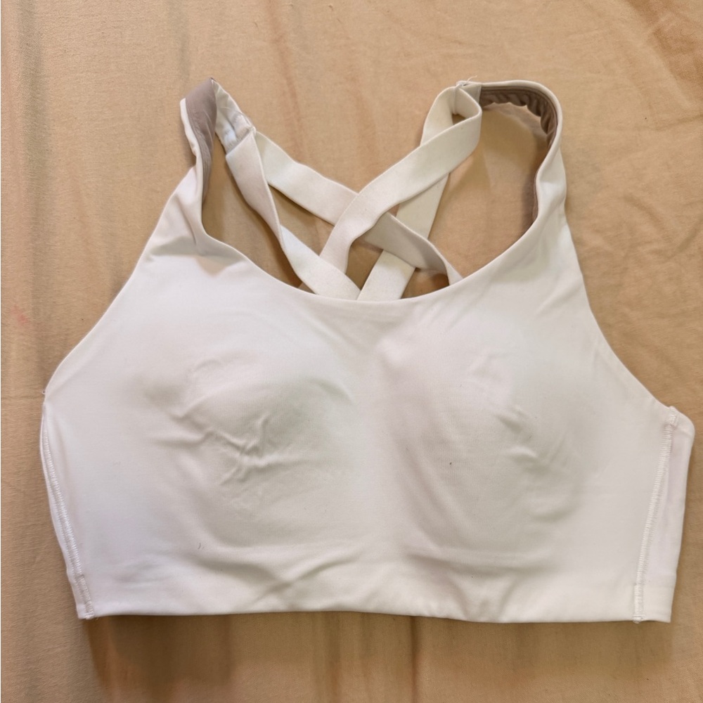 Lululemon Energy Bra— Women's White Crisscross Sports Bra